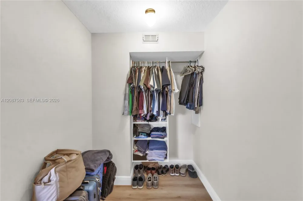 11882 SW 12th Pl Davie, FL 33325