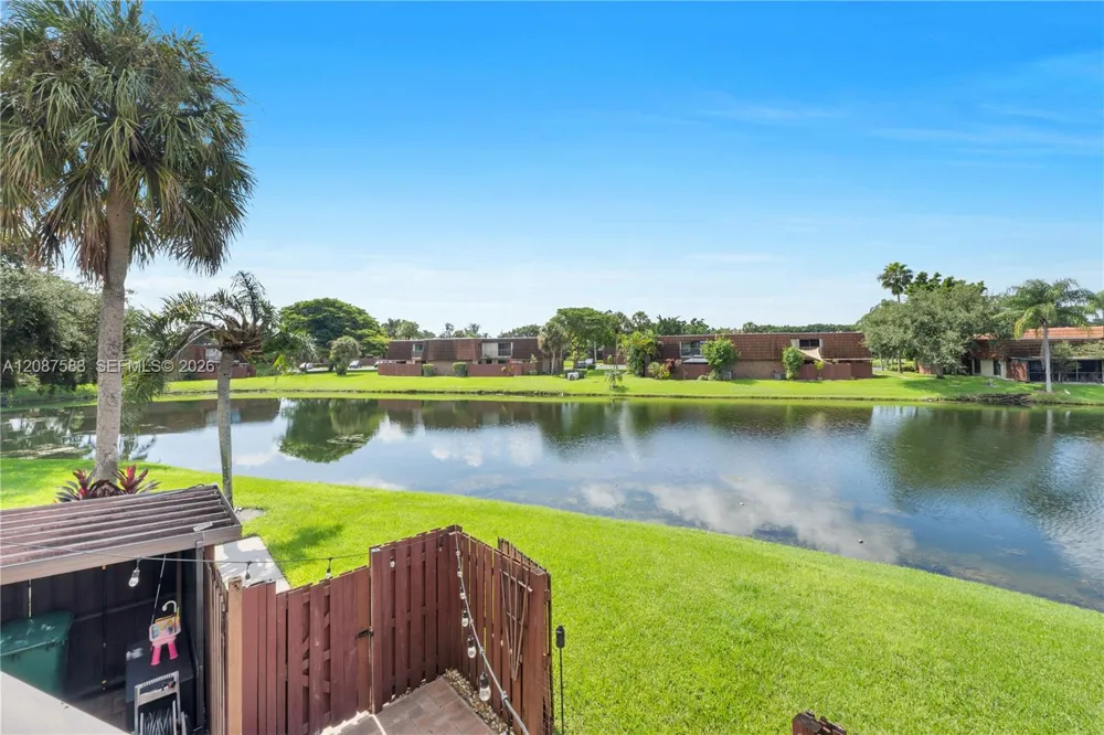 11882 SW 12th Pl Davie, FL 33325