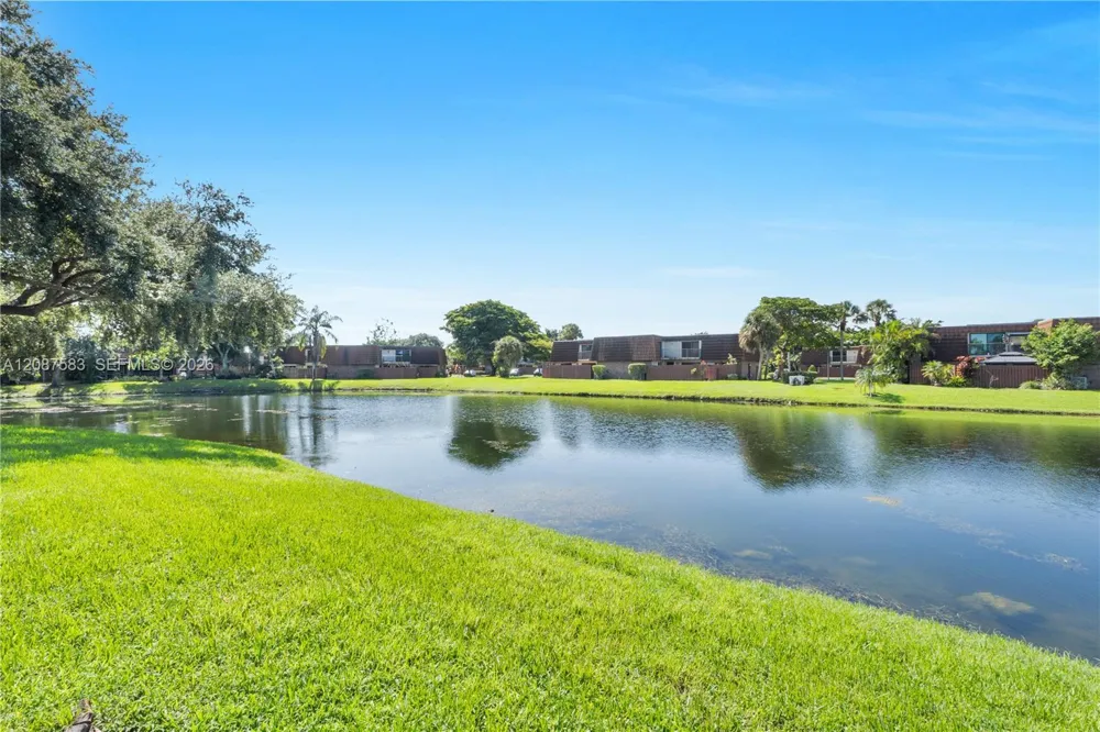 11882 SW 12th Pl Davie, FL 33325
