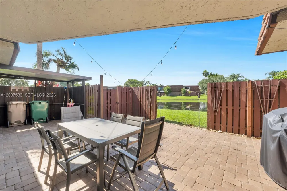 11882 SW 12th Pl Davie, FL 33325