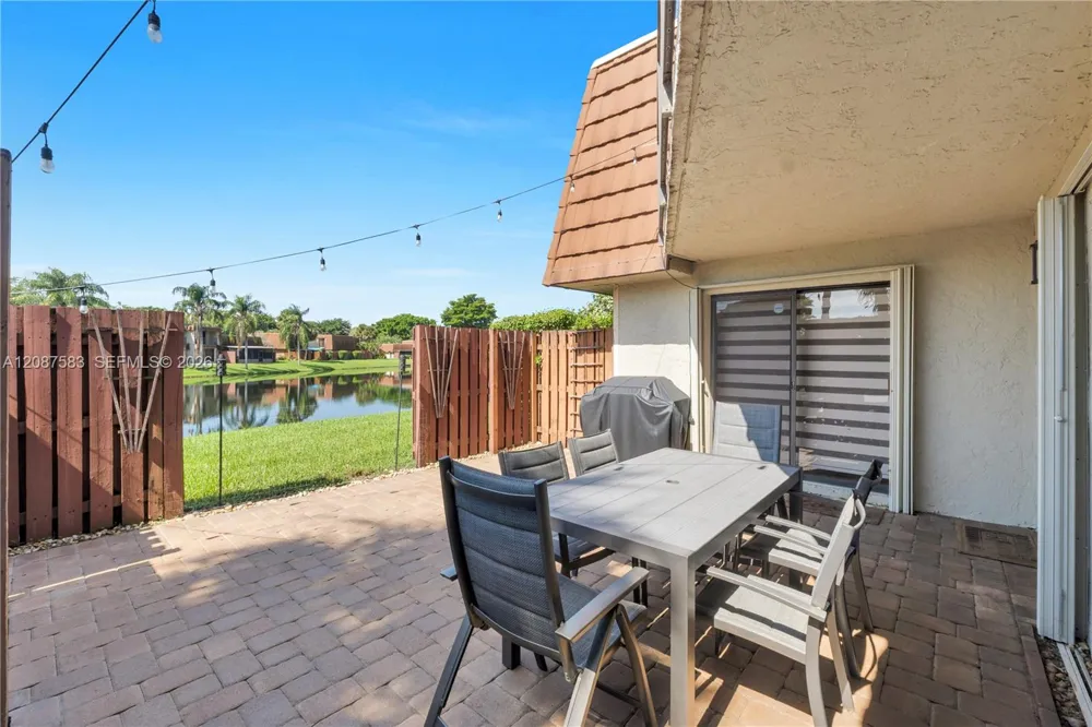 11882 SW 12th Pl Davie, FL 33325