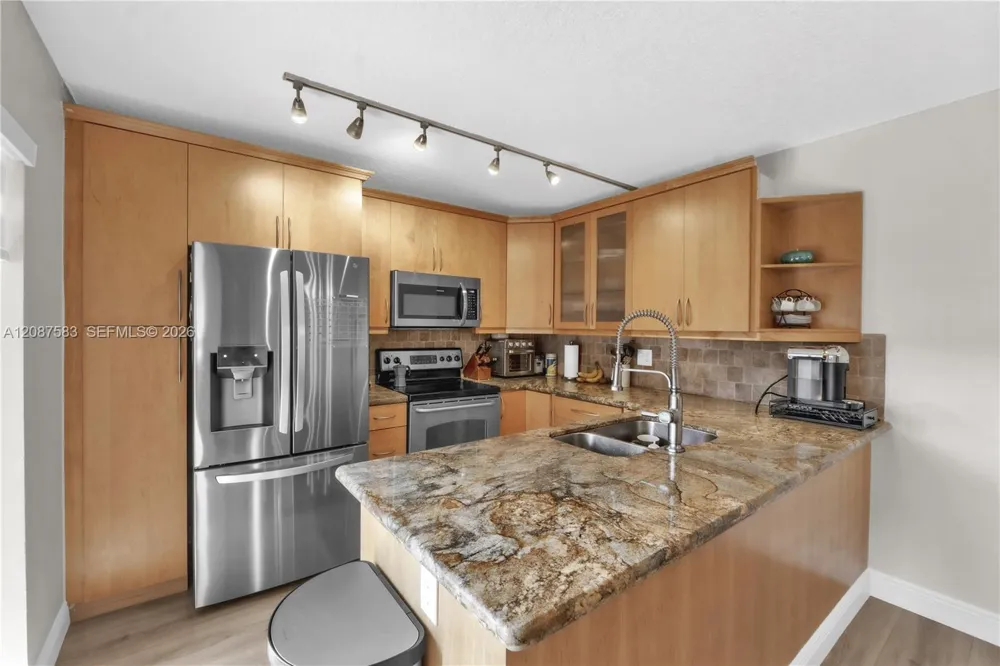 11882 SW 12th Pl Davie, FL 33325