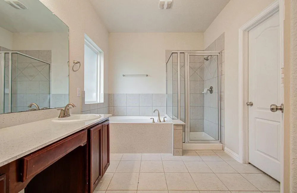 309 Burgundy Drive Alvin, TX 77511