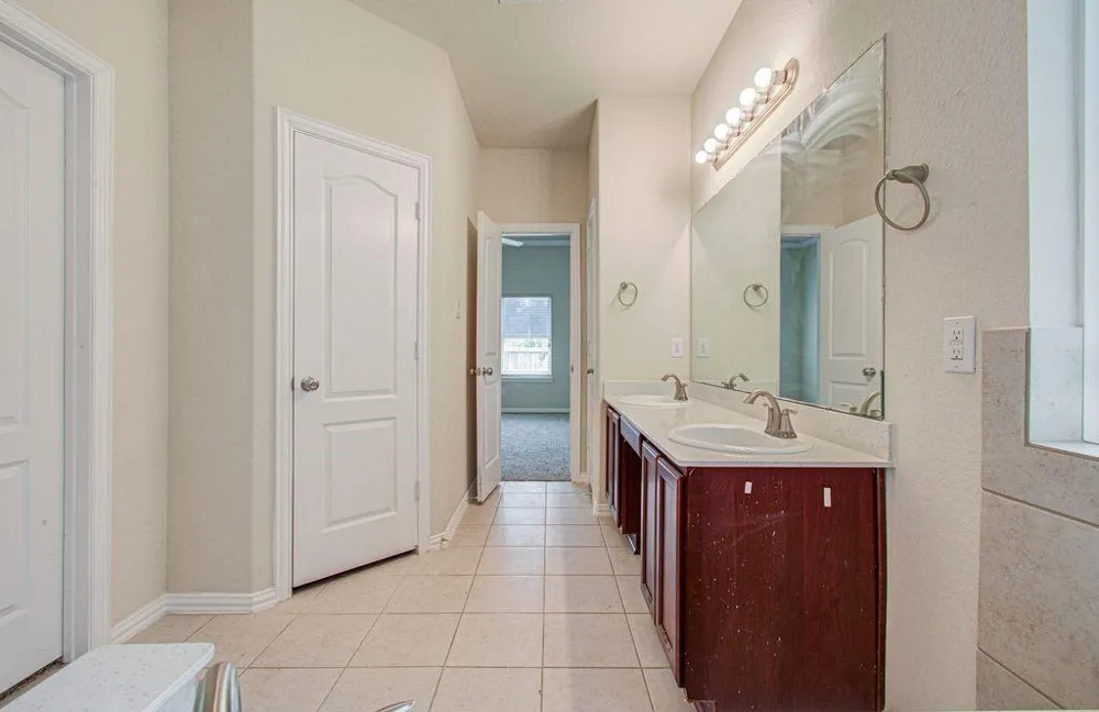 309 Burgundy Drive Alvin, TX 77511
