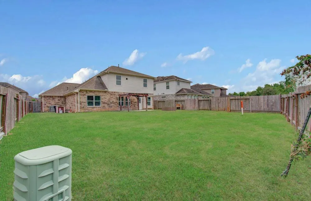 309 Burgundy Drive Alvin, TX 77511