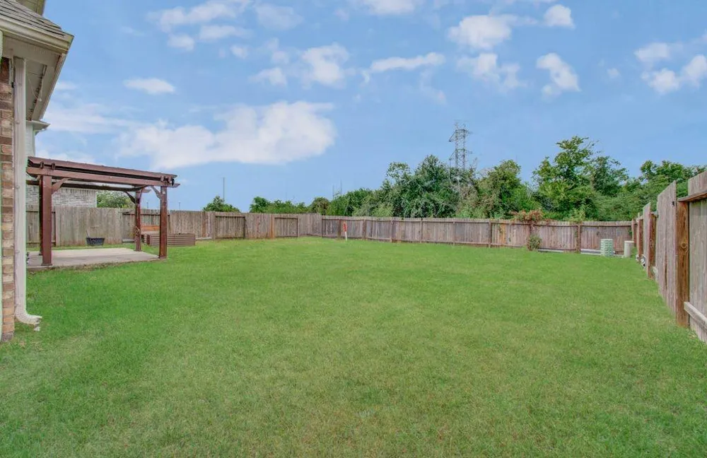 309 Burgundy Drive Alvin, TX 77511