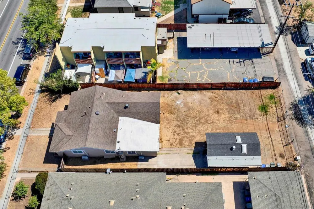 127 W 5th Ave Escondido, CA 92025