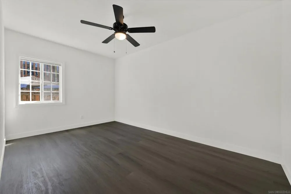 127 W 5th Ave Escondido, CA 92025