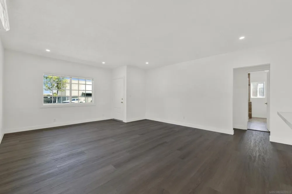 127 W 5th Ave Escondido, CA 92025