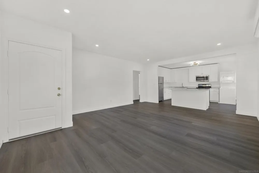 127 W 5th Ave Escondido, CA 92025