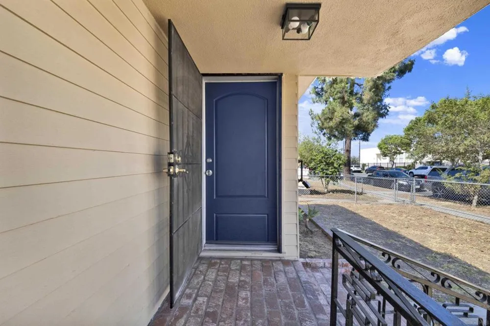 127 W 5th Ave Escondido, CA 92025