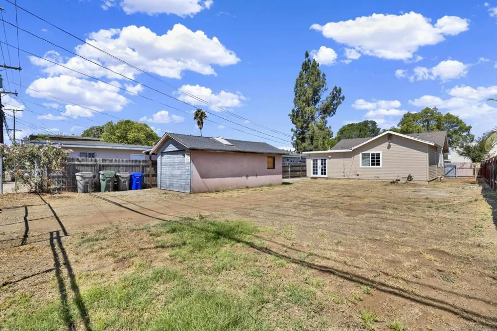 127 W 5th Ave Escondido, CA 92025