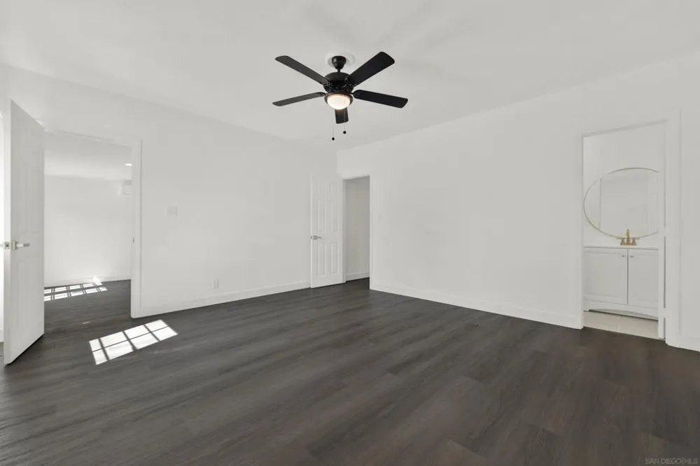 127 W 5th Ave Escondido, CA 92025