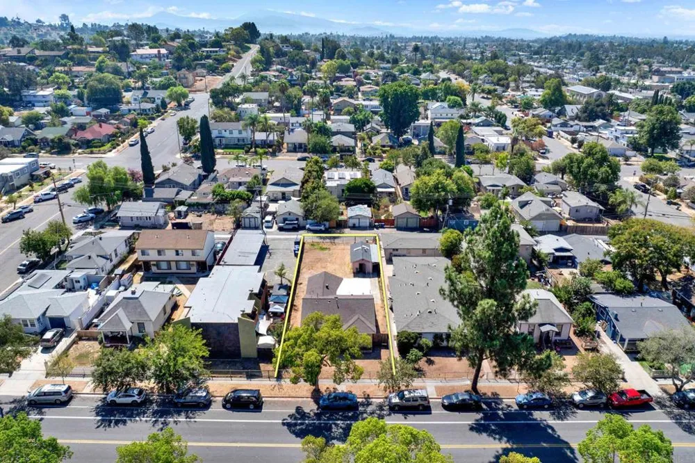 127 W 5th Ave Escondido, CA 92025