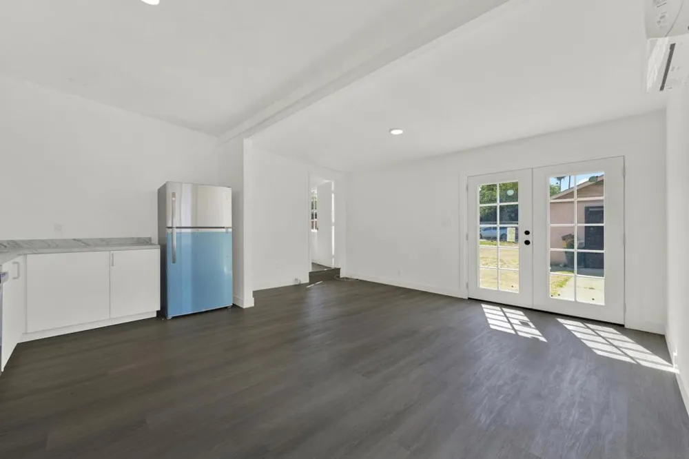 127 W 5th Ave Escondido, CA 92025