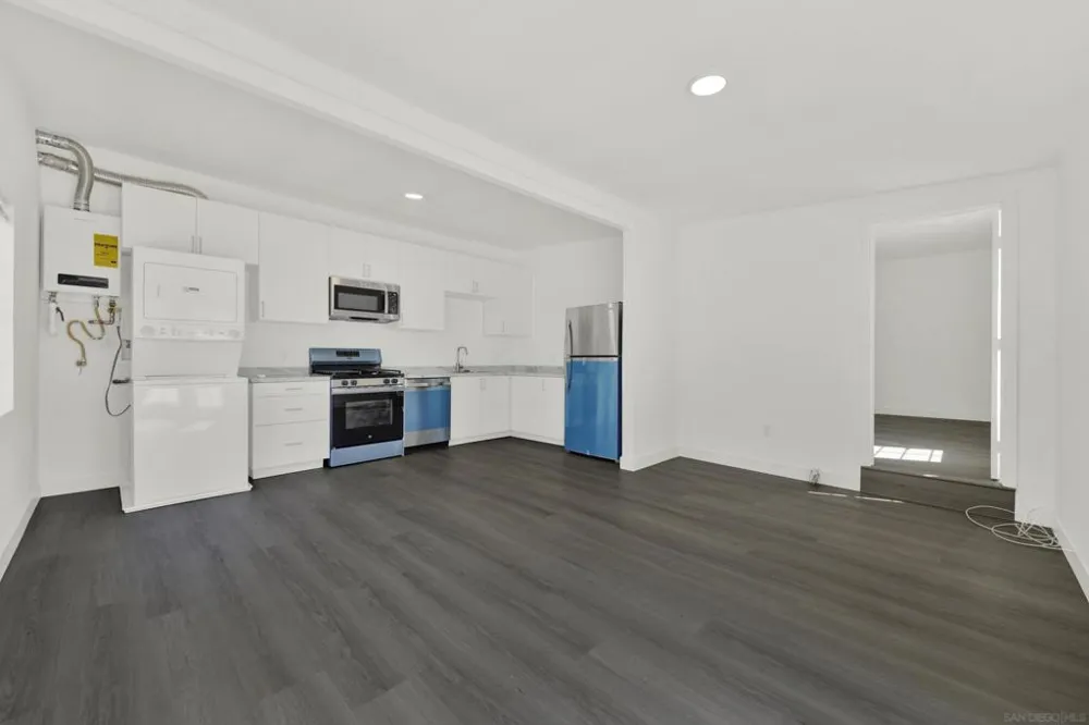 127 W 5th Ave Escondido, CA 92025