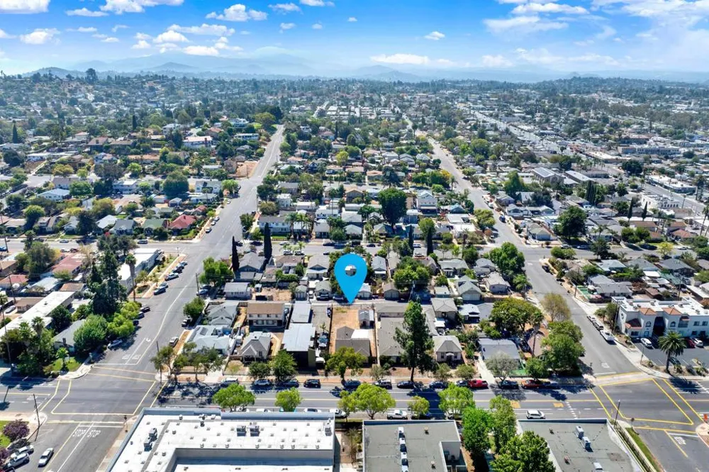 127 W 5th Ave Escondido, CA 92025