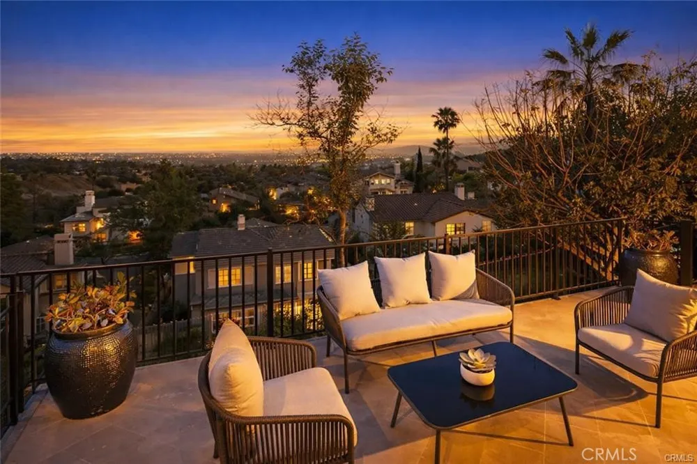 632 Hartwell Court Altadena, CA 91001