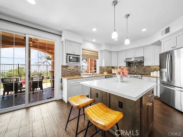 632 Hartwell Court Altadena, CA 91001