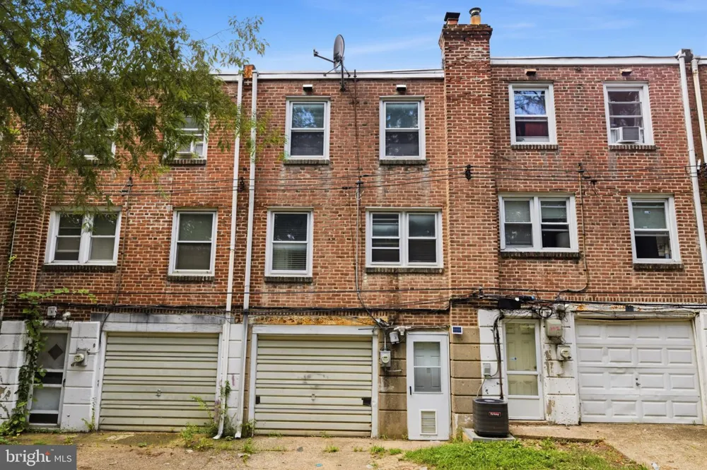 351 W 22ND STREET Chester, PA 19013
