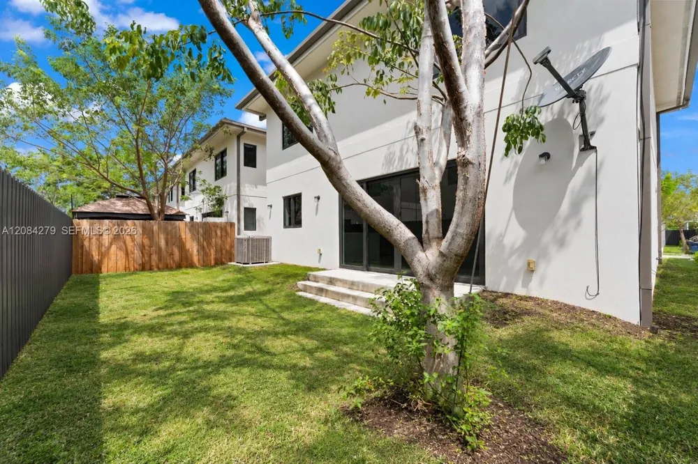 1167 NW 2nd St Florida City, FL 33034