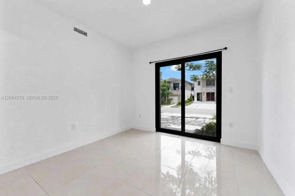 1167 NW 2nd St Florida City, FL 33034