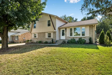 708 Countrywood Dr