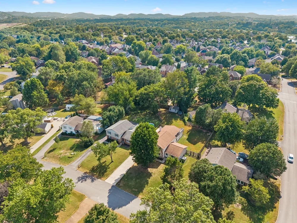 708 Countrywood Dr Franklin, TN 37064