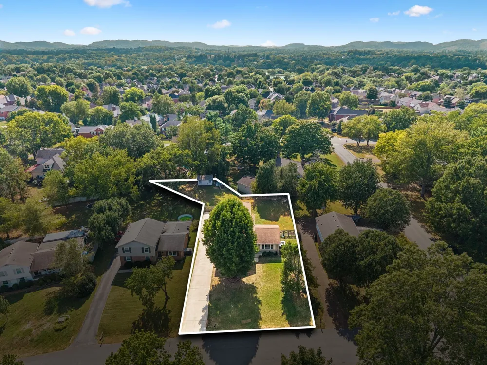 708 Countrywood Dr Franklin, TN 37064