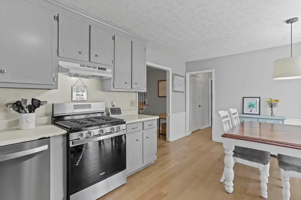 323 West Lane Woodstock, GA 30188
