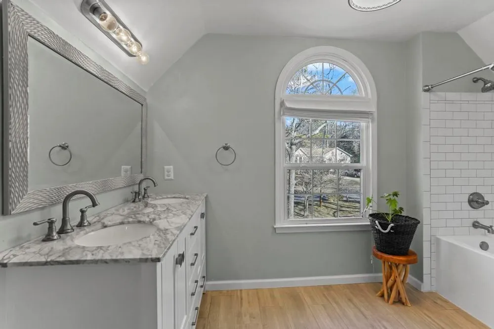 323 West Lane Woodstock, GA 30188