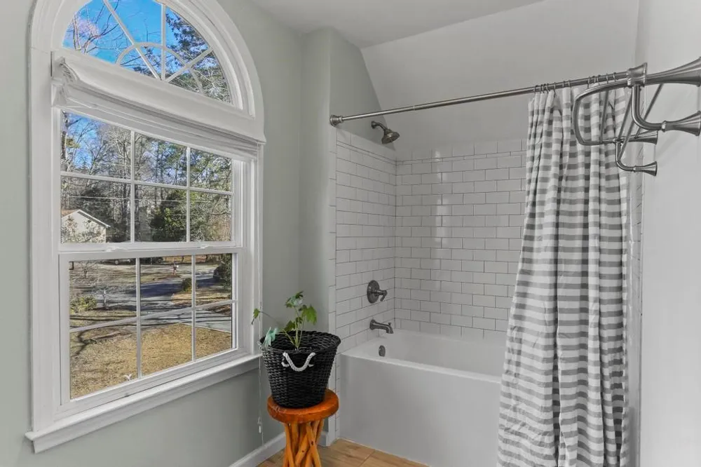323 West Lane Woodstock, GA 30188