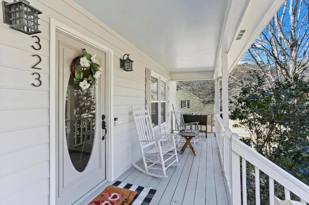 323 West Lane Woodstock, GA 30188