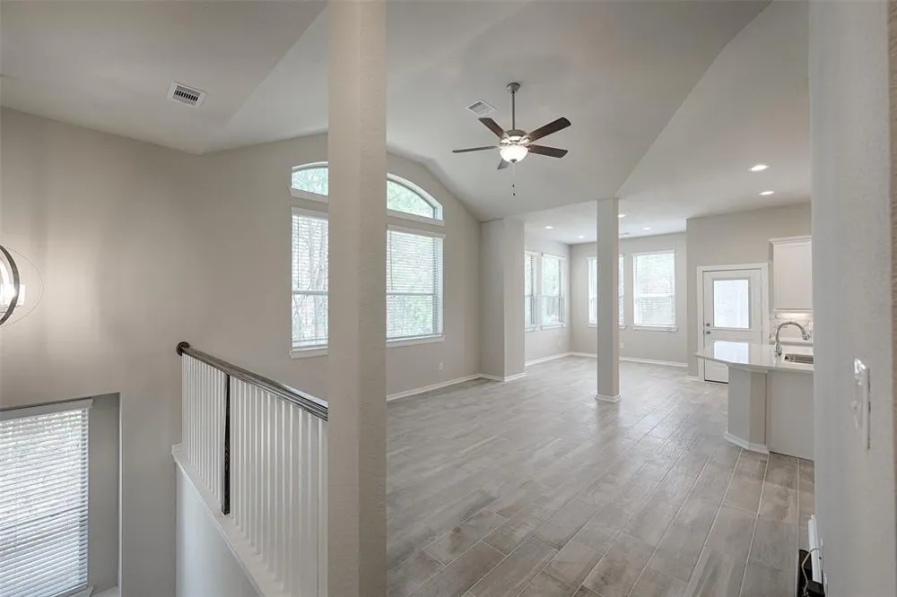 115 Handley Drive Montgomery, TX 77316