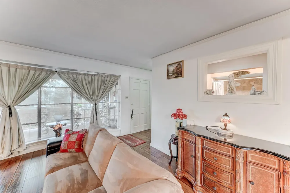 2727 Briarhurst Drive #25 Houston, TX 77057