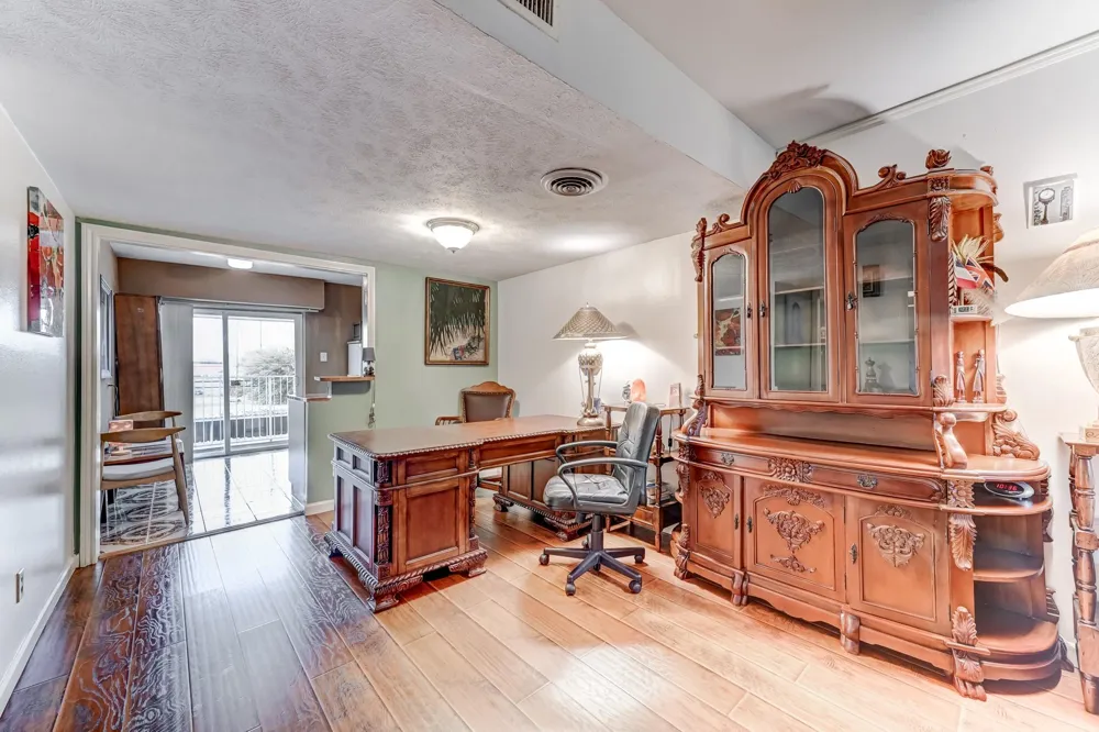 2727 Briarhurst Drive #25 Houston, TX 77057