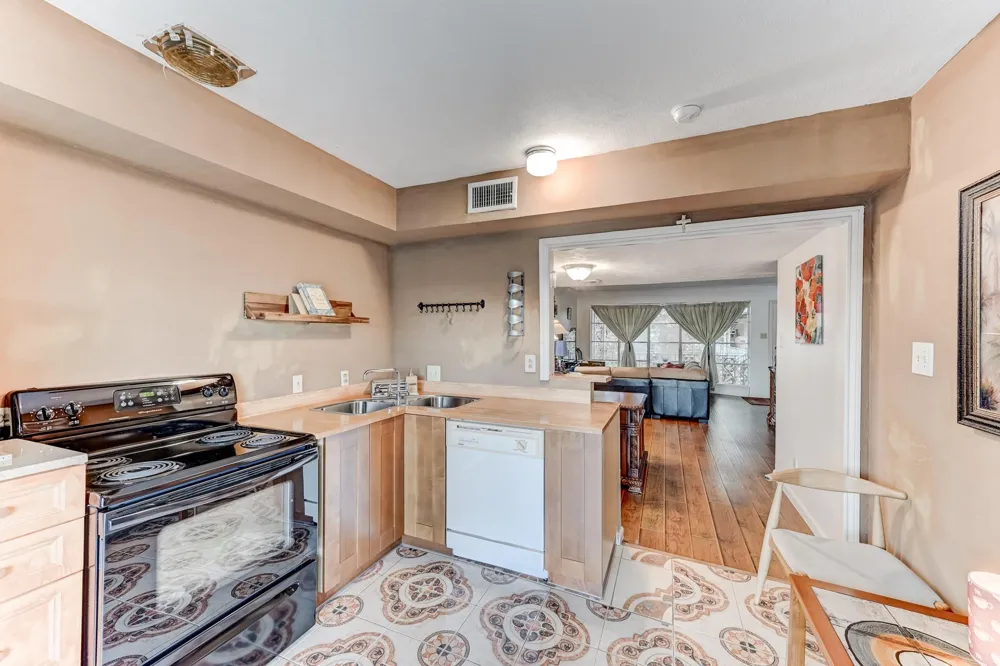 2727 Briarhurst Drive #25 Houston, TX 77057