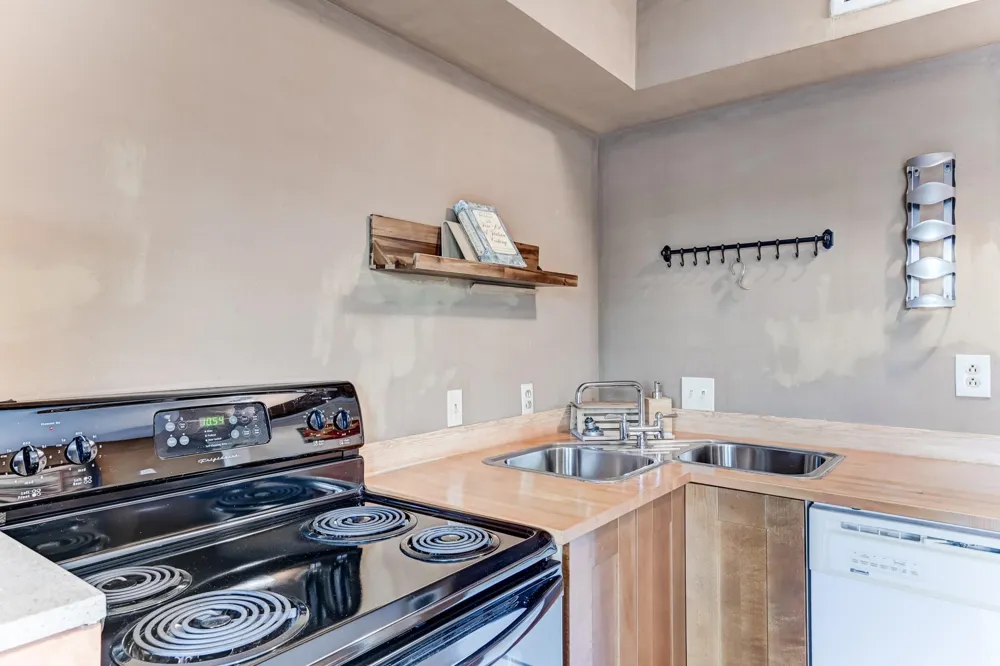 2727 Briarhurst Drive #25 Houston, TX 77057