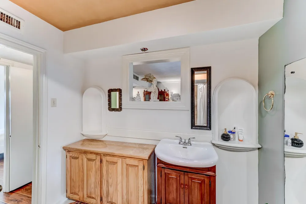 2727 Briarhurst Drive #25 Houston, TX 77057