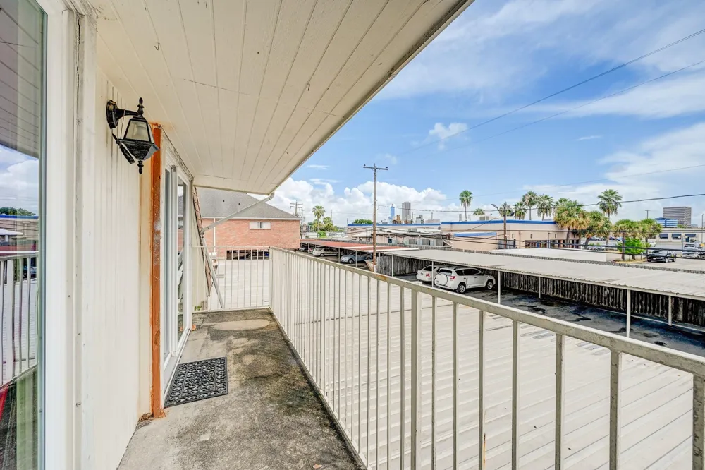 2727 Briarhurst Drive #25 Houston, TX 77057
