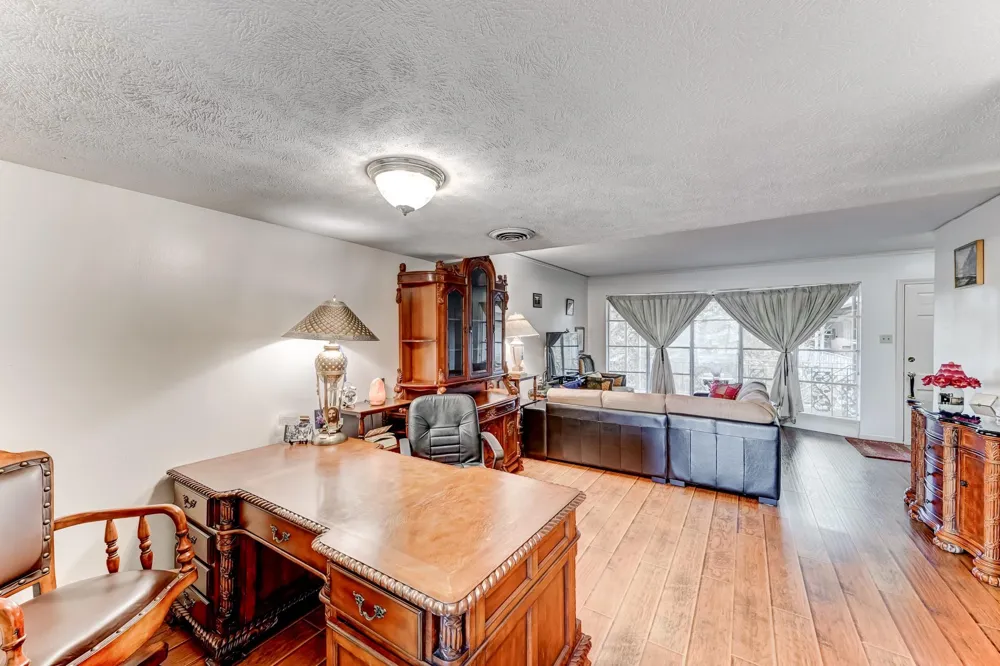 2727 Briarhurst Drive #25 Houston, TX 77057