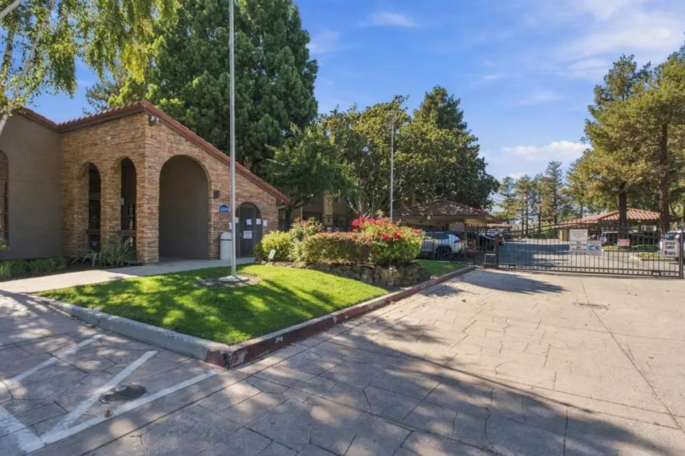 2250 Monroe Street #264 Santa Clara, CA 95050