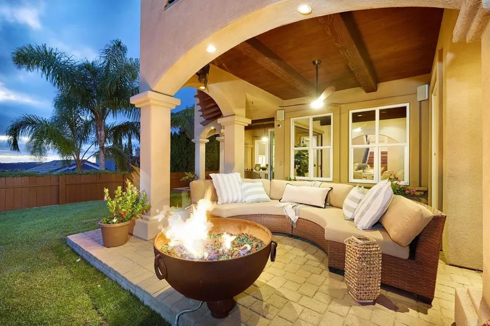 6811 VIANDA COURT Carlsbad, CA 92009