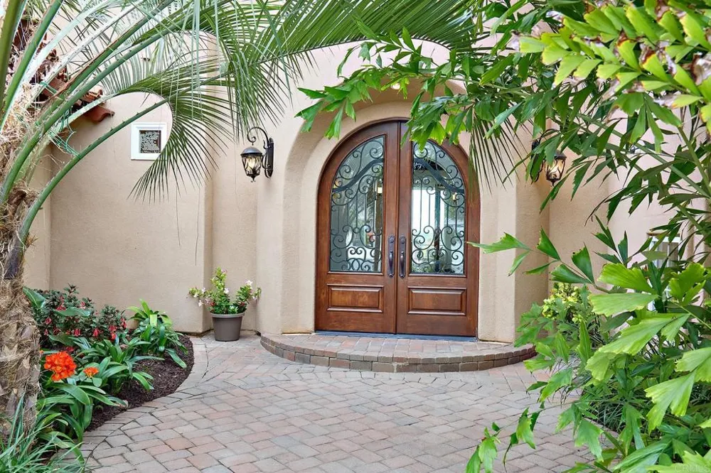 6811 VIANDA COURT Carlsbad, CA 92009