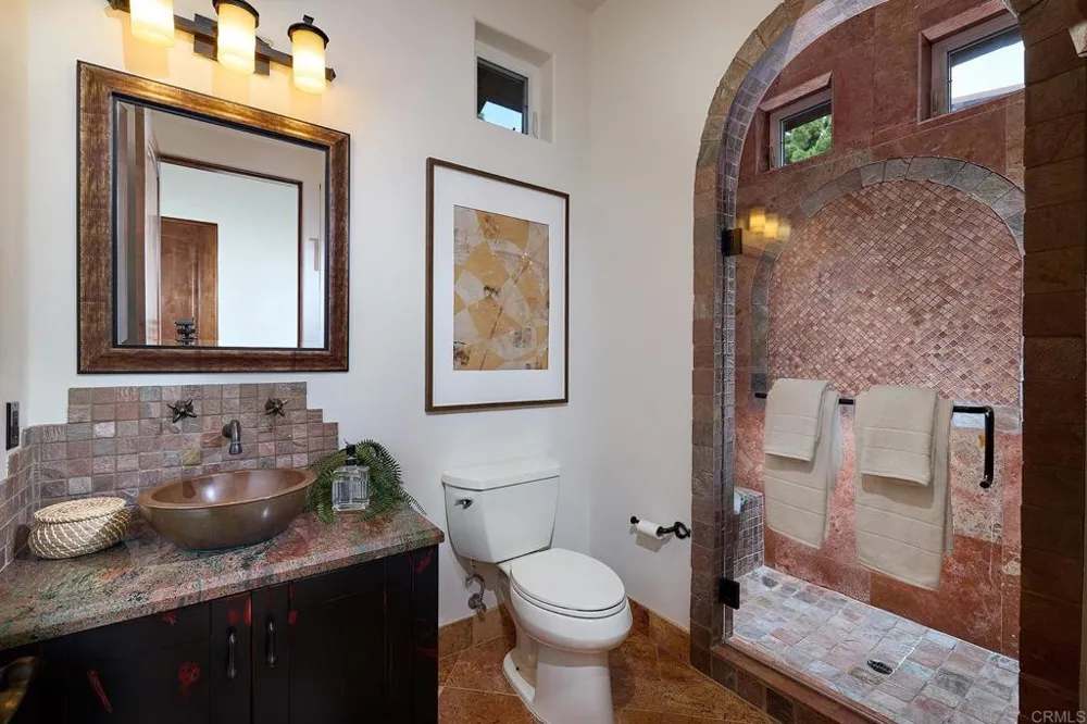6811 VIANDA COURT Carlsbad, CA 92009