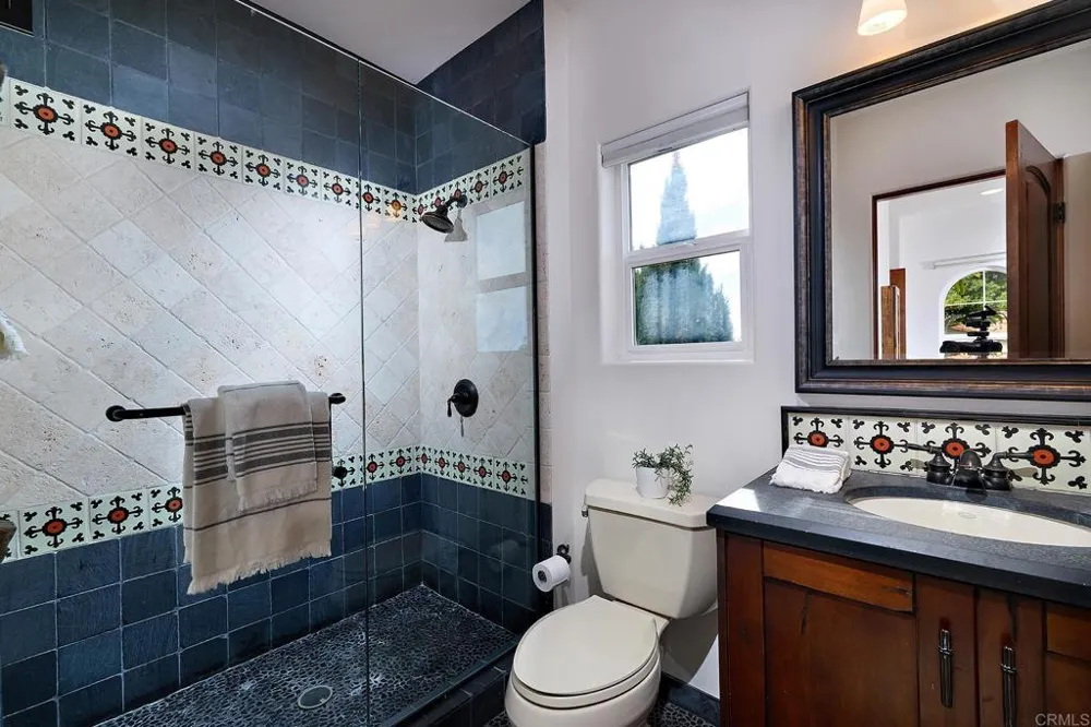 6811 VIANDA COURT Carlsbad, CA 92009