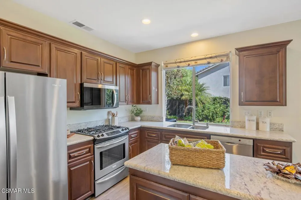3851 Alex Court Newbury Park, CA 91320