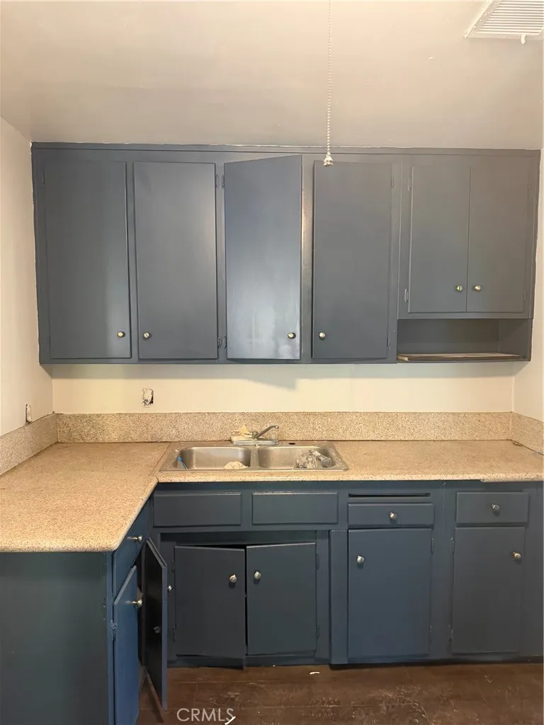 600 Kathleen Barstow, CA 92311