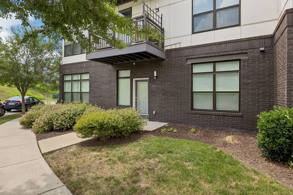 1638 54th Ave #101 Nashville, TN 37209