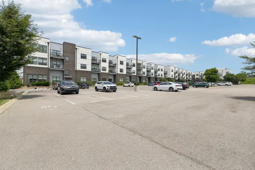 1638 54th Ave #101 Nashville, TN 37209